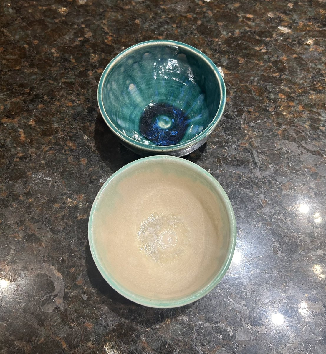 AliceMaglio's tweet photo. Kiln haul: bowl friends https://t.co/5lec1Ngmwo