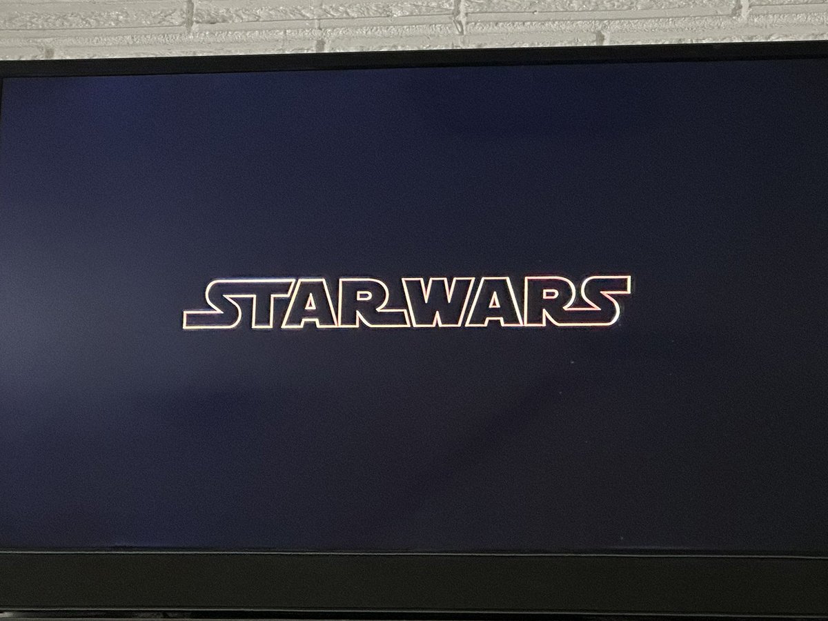 TK42210's tweet photo. Did @starwars change their logo? Why am I only noticing this now?? Look at the “T” https://t.co/1DX93W0Zd6