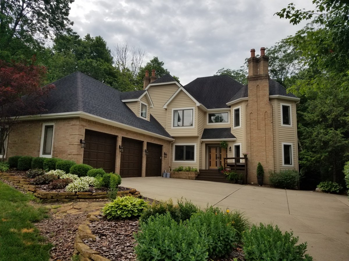 FTCPainting's tweet photo. Hello Summer Time!! We Are Ready For You! In any project involving our homes, we seek detailed and professional attention that showcases what we cherish the most about it. A fresh coat of paint stands out as the most impactful and budget-friendly way to revive a house. https://t.co/IdfmsrWRSW