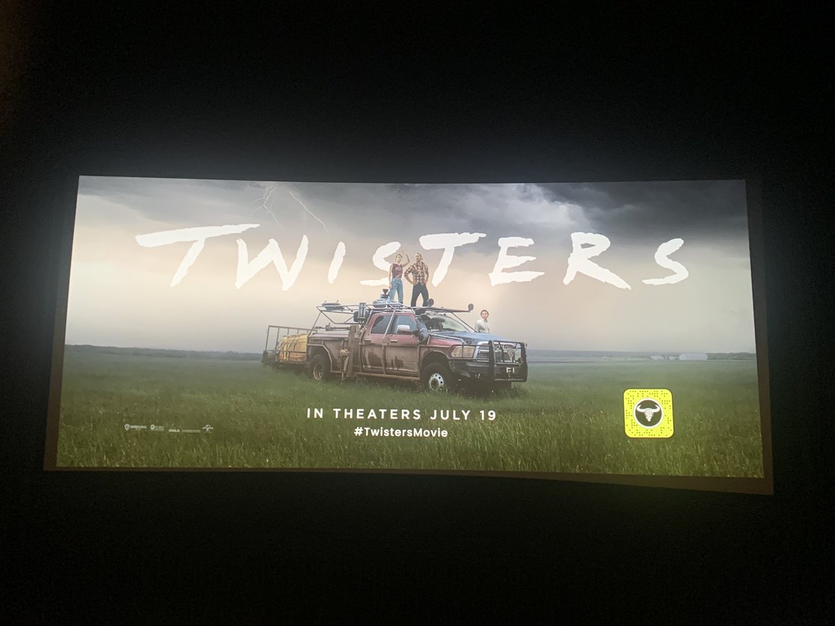 SarahGVincent's tweet photo. Went to a screening of #TwistersMovie. #DaisyEdgarJones #GlenPowell #AnthonyRamos #MauraTierney #SashaLane #KatyOBrian #LeeIsaacChung #MarkLSmith #JosephKosinski #tornado #OK #Oklahoma #MichaelCrichton #AnneMarieMartin https://t.co/DwugUFwBvg