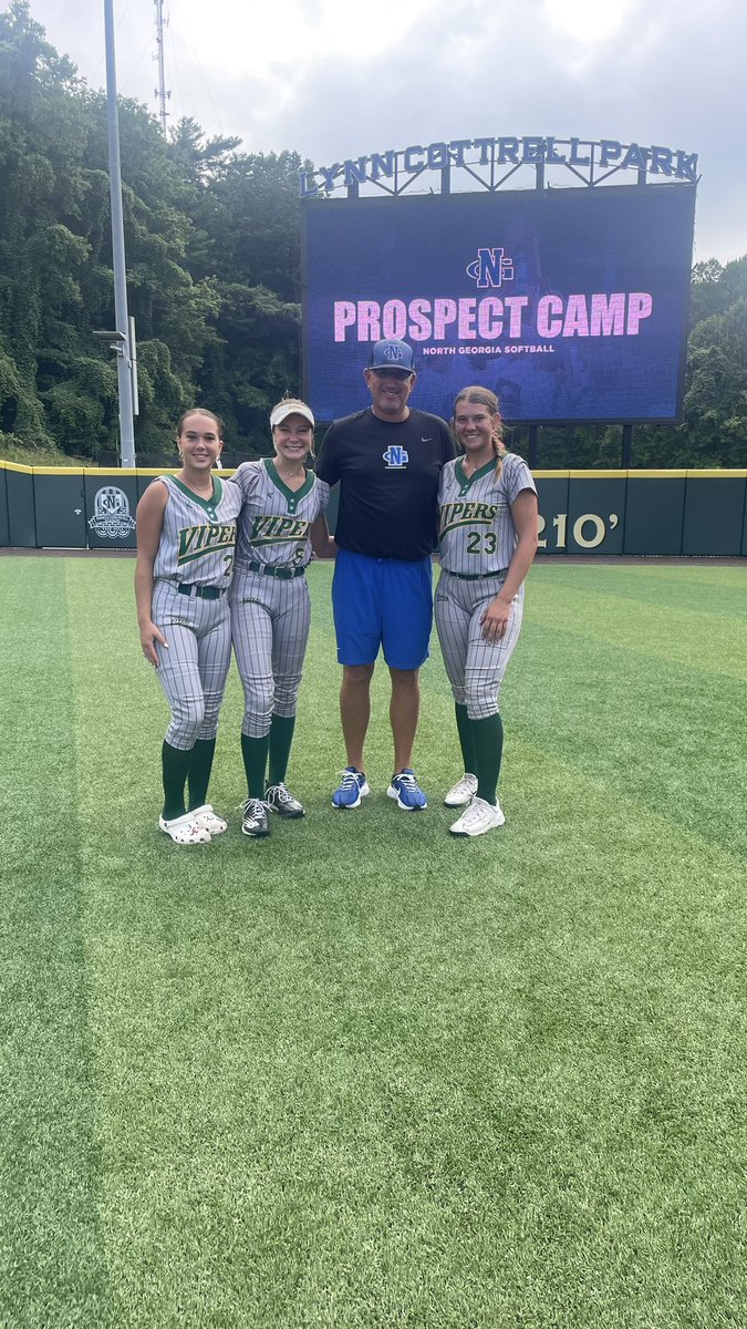 Emma Paige Parker tweet media