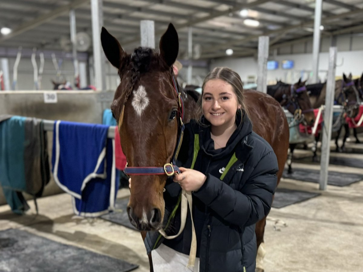 🥇The Amanda Turnbull trained and driven HYDEEHO has taken out the BARKERS BUTCHERY PACE.

🥈| YES YOU MAY
🥉| ROMERO

Congratulations 👏