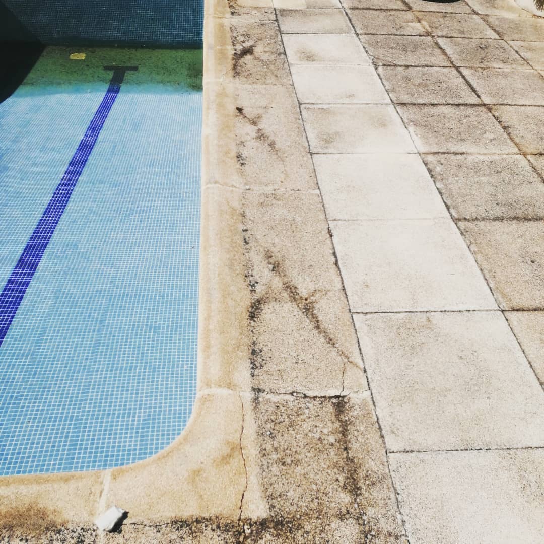 suberlev's tweet photo. ¡Transformación total con Palomo Pinturas y soluciones! 🏊‍♂️📷Renovaron el borde de esta piscina con Corcho Proyecto, un recubrimiento natural y de alta calidad. Sin juntas, ideal para exteriores y con mejoras térmicas que permiten caminar sin quemarse.#Renovación #Piscinas #Corcho https://t.co/Jd0U0r2tOx