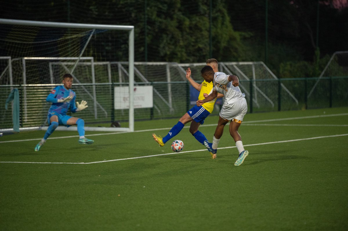 Sean_Doyle70's tweet photo. Photos from last night's pre-season fixture between @NewmarketTownFC &amp; @cufcacademy1 U18's https://t.co/Bx0u2SR2c5 https://t.co/3JY49eWACG