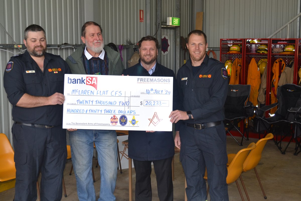 Masonicharities's tweet photo. .@Masonicharities is proud to have supported the amazing efforts of our local @CFSAlerts brigades with substantial financial boosts.
Over $33K has been donated to the Woodchester and McLaren Flat brigades, ensuring they have the best facilities and equipment to keep us safe. https://t.co/24nG35K27m
