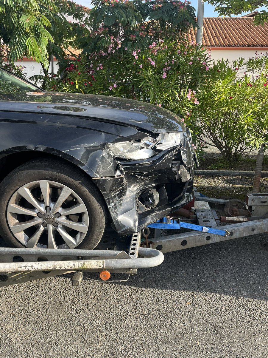 donalsays's tweet photo. @GearieR Unfortunately my sister and family abandoned in France by insurance company after a car crash(all ok thankfully). Got mad quotes to try get her car home and them. So easier to go get them. https://t.co/c3WDXXIpcN