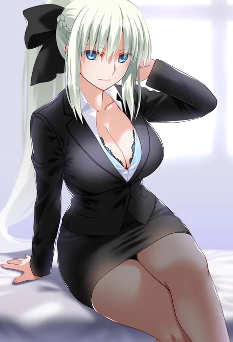 スーツモルガン先生。夏コミ新刊「モルガン先生の密室指導」表紙です。魅惑の谷間と暗黒デルタ地帯とさんで予約受付中～#FGO 