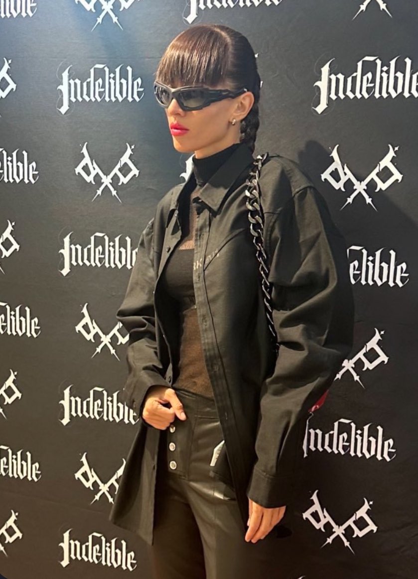 ♥️🖤🩸 I do not care what day of the week it is… 

This one kills … <a href="/indelible_live/">Indelible</a> 

LFG RN !! 

So much luv ! 

What else is SOLD OUT ? 

💛🩸