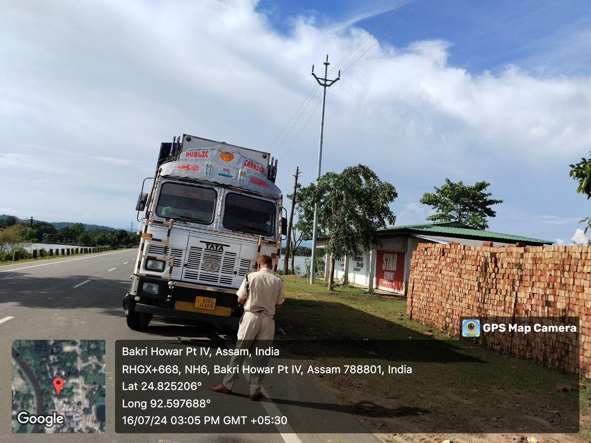DTOHailakandi99's tweet photo. Enforcement drive against various offences on - 16/07/2024
W/O Permit -01
W/O Helmet -33
Over Speeding -01
W/O PUCC- 01
W/O DL- 01
0thers- 01
@CMOfficeAssam @TransportAssam @Assamroadsafety @keshab_mahanta
@assampolice @gpsinghips #RoadSafety https://t.co/IUbeL0s9rW