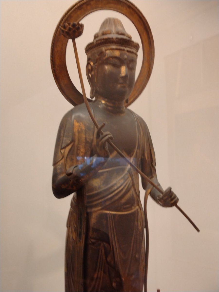 elta1024's tweet photo. 博多まち歩きで承天寺の方丈、庭園、収蔵庫を拝観させて頂きました。
収蔵庫はずっと行きたかったのですが何時も抽選に外れて…
釈迦三尊像や九博でお目にかかった楊柳観音間近に拝ませて頂きました https://t.co/NxHWYIVhRX