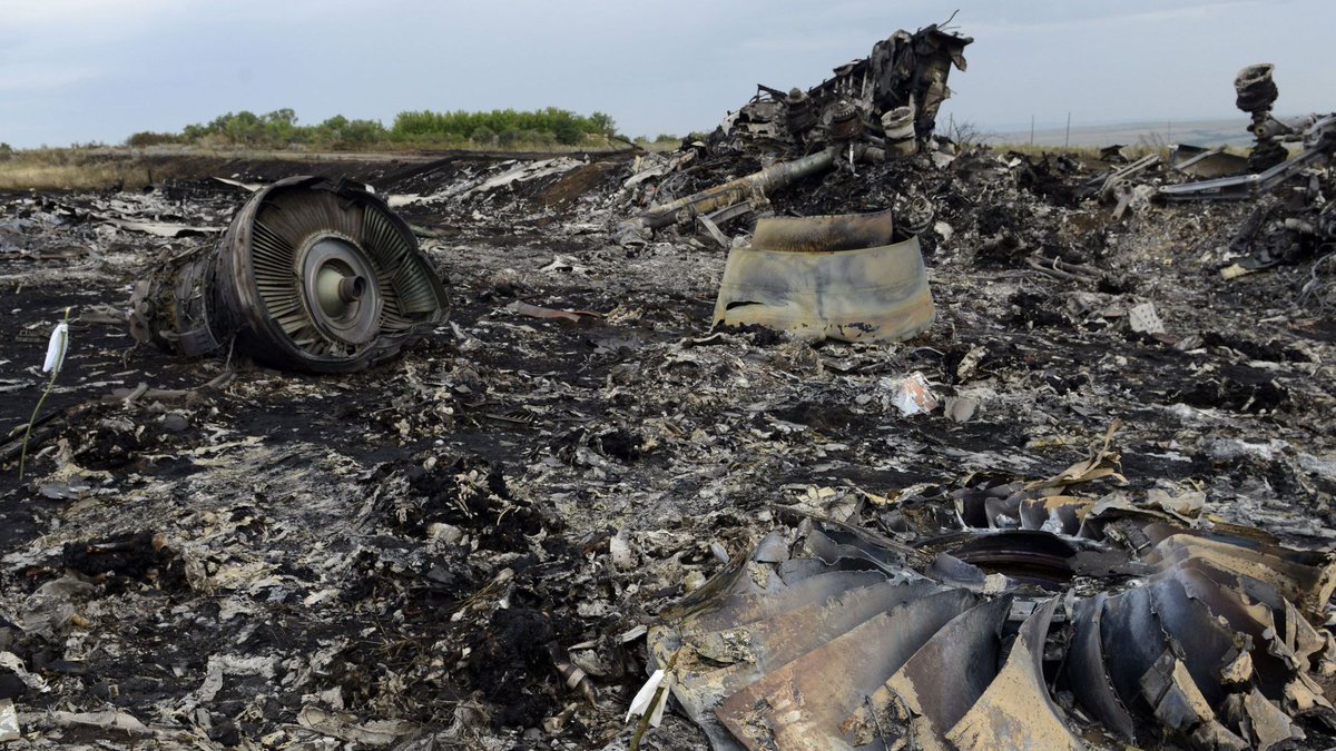 iwaaaaannn's tweet photo. We remember. We honour. Always and forever. #alwaysinMyHeart

Remembering 10 years of Malaysia Airlines flight MH17

#RememberingMH17 https://t.co/9toBsly0nU