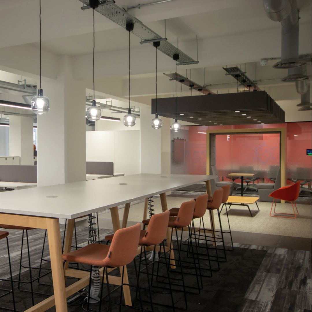 Experience the perfect workspace on the 5th floor at #TheTootalBuildings 🛋️

This fully fitted #ManchesterOffice offers everything you need for a seamless move to your dream #workspace. 

Want to upgrade your #Manchesterworkspace visit our website via the link in our bio 🔗