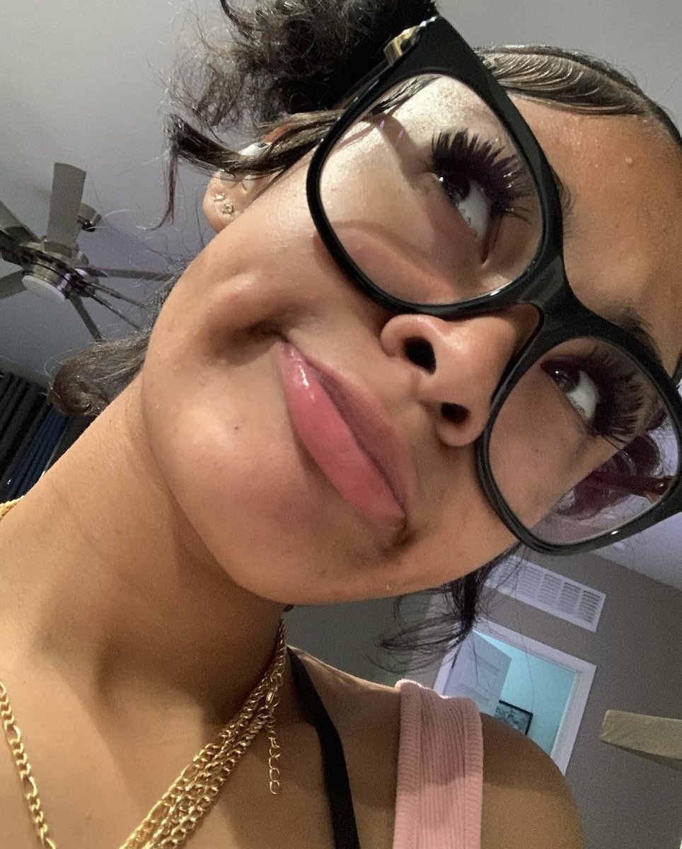TheLifeOfV21's tweet photo. When he say he’s gonna show me his 3rd leg🥺🫣:
#ineedthat https://t.co/H9L5UMWdAk