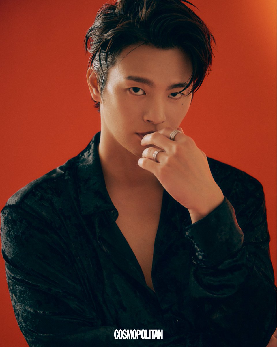 cosmokorea's tweet photo. 8월호 <코스모맨> 커버 주인공 등장! 여기가 바로 #서인국 #안재현 의 '화양연화' 인가요🥹 <코스모맨>은 <코스모폴리탄>의 북인북으로 만날 수 있다구❤️

🔗https://t.co/tMHpkuiQbp https://t.co/OSTvvcIxv0