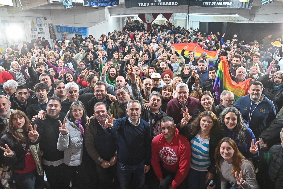 MarceCortiellas's tweet photo. ✌🏾♥️ Charlas compañeras junto al Ministro @larroqueandres y compañerxs de @patriaeselotrok en #3defebrero 

Estos espacios de encuentro y debate son fundamentales para seguir construyendo ese proyecto político que le devuelva la esperanza a nuestro pueblo. https://t.co/3uGaB36lJR
