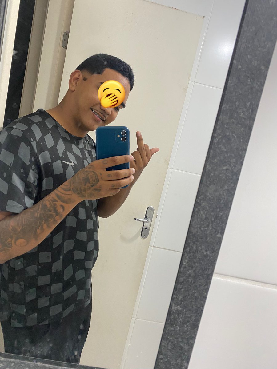 ✌🏾