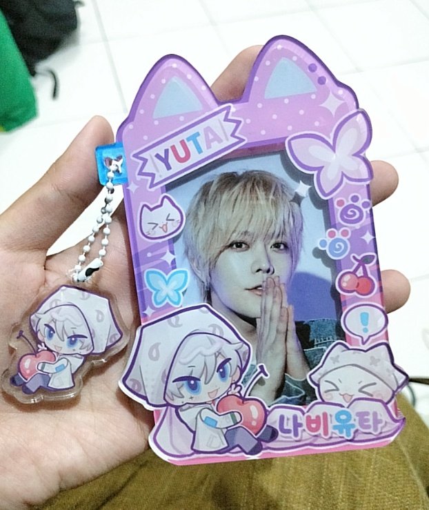 cocogoba's tweet photo. Wts acrylic cahol yuta belom pernah dibawa keluar, good condi 50k
• include all
• bisa 🍊 video
• bisa keep event 25.7
• dom bandung https://t.co/TyiDXq0Zhd