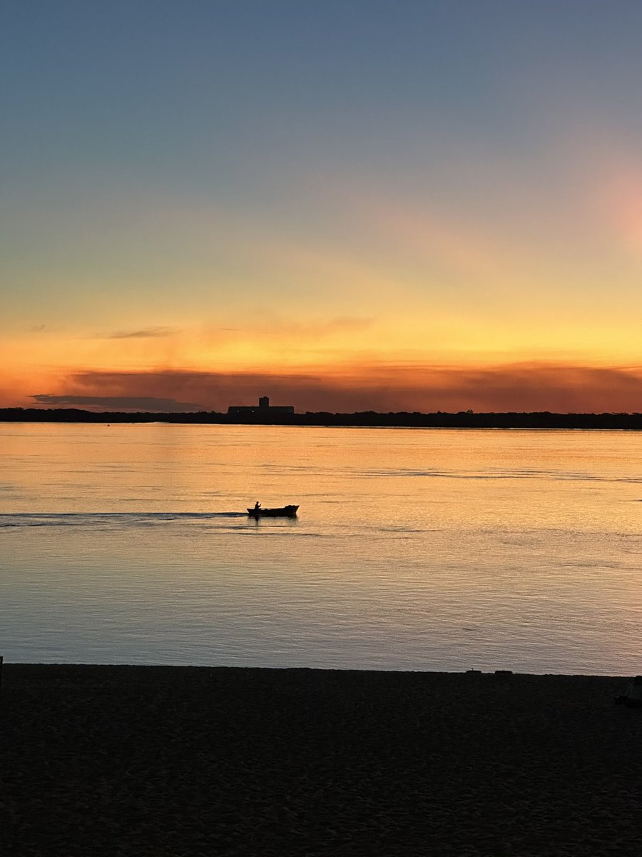 Manzanitaokkk's tweet photo. Te amo corrientes a vos y tus atardeceres 😍 https://t.co/JYvFnEaJbd