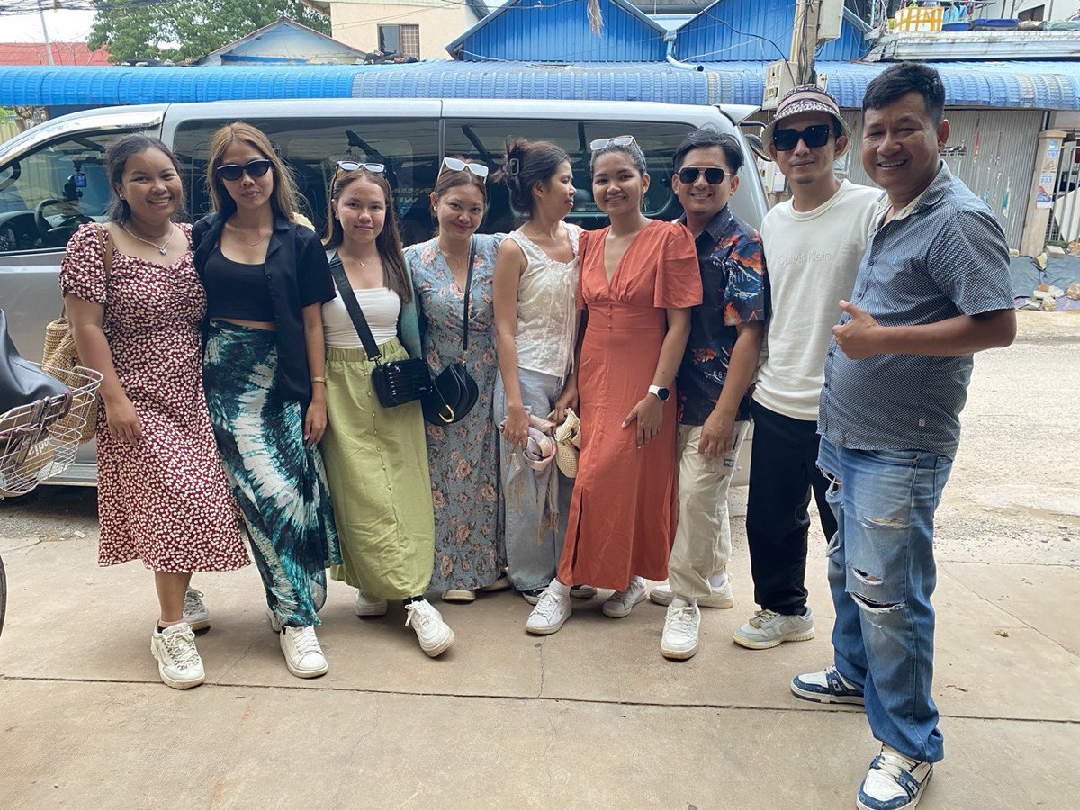 Thanks Ohm &amp; friends from Philippines, for choosing my 1 day tour in Siem Reap even the time is short but the tour is going smooth and fabulous,

Please follow my page if you plan your trip to Cambodia Do not hesitate to contact me

aangkorwattour.com
WhatsApp: +85512941715