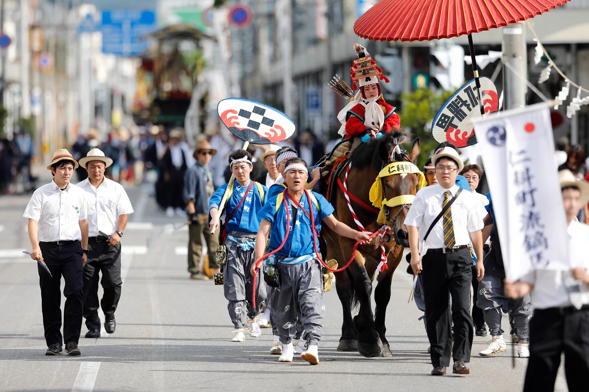 神様王子様の神様の世界の扉と、レーダーのお祭り 47 Prefectures