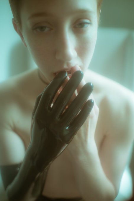1 pic. can I come over and look at you like this (hungry for your hopes and dreams) https://t.co/jAS