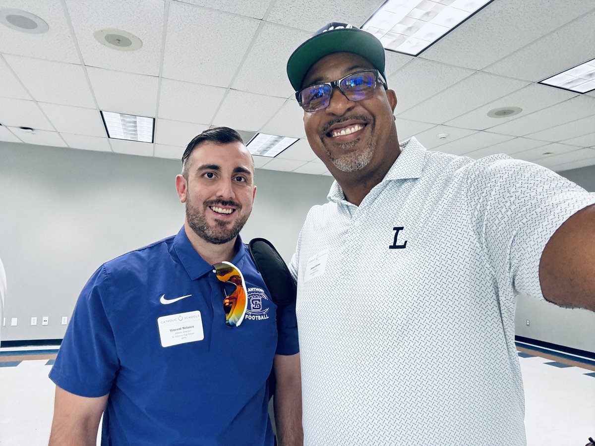 VinceNolascoAD's tweet photo. Thank you @CoachJAdamsLHS for sharing your leadership and wisdom to our fellow athletic directors and principals earlier at our ADLA &amp; CIF-SS workshop! 

#ADLA #CAA #CIFSS https://t.co/m7Y7OkX5U1