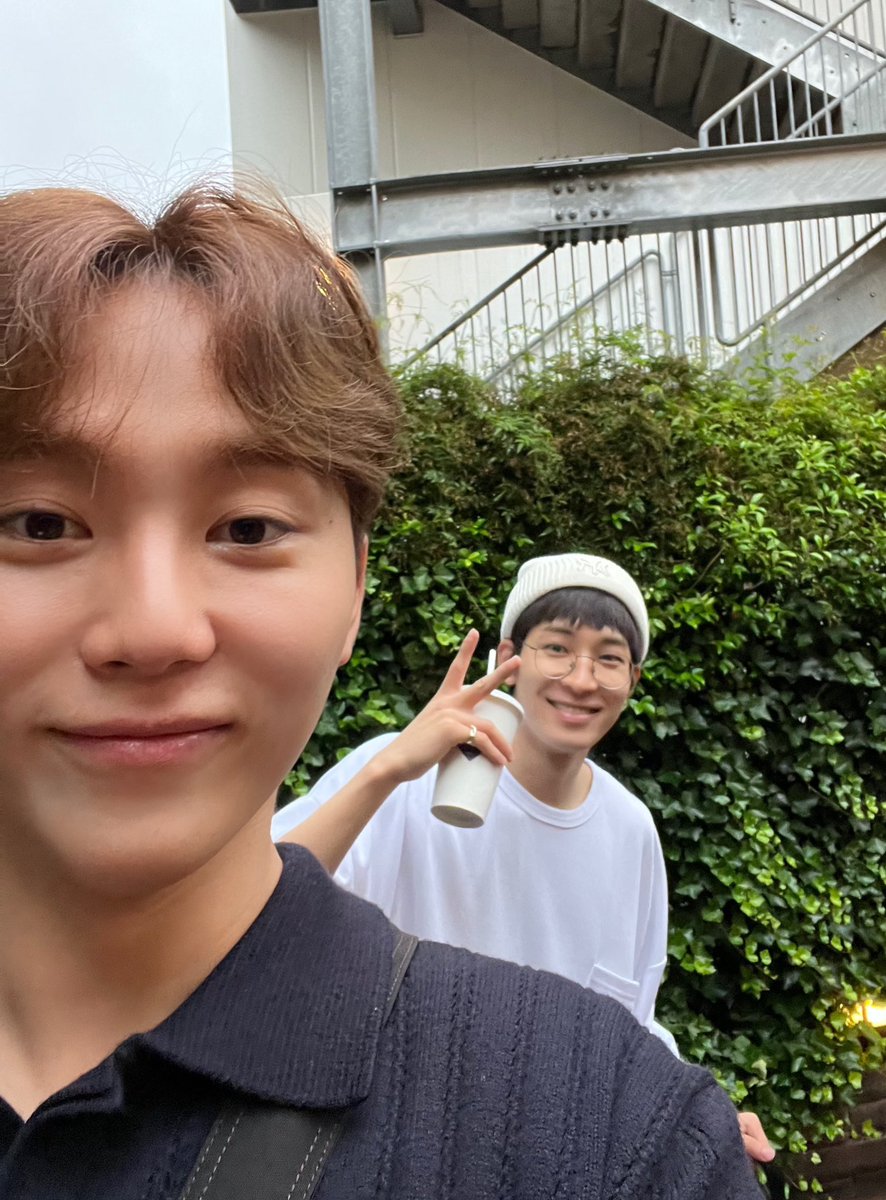 cupofsvt's tweet photo. @pledis_17 Today’s a good day and I love you both

@pledis_17 @ShareTheMealorg https://t.co/XXlz5L0aVg
