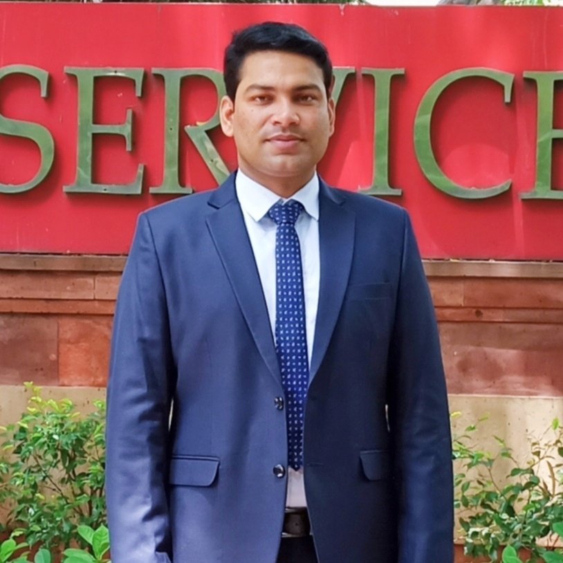 MukeshMohannn's tweet photo. आप आनंद सिंह है. 2019 में UPPCS में EWS लगाया और आप छोटे राजा बन गए। आपका मन  बड़ा राजा बनने का था।

आपने UPSC-20 में EWS से फिर हाथ मारा और आप IRS नियुक्त हुए। आपका मन नहीं भरा तो आप UPSC-21 से बड़े राजा हो गए। EWS से.

नोट: EWS में नौकरी परिवार की आय में शामिल है।
#UPSCscam https://t.co/EUwHOpJjLC