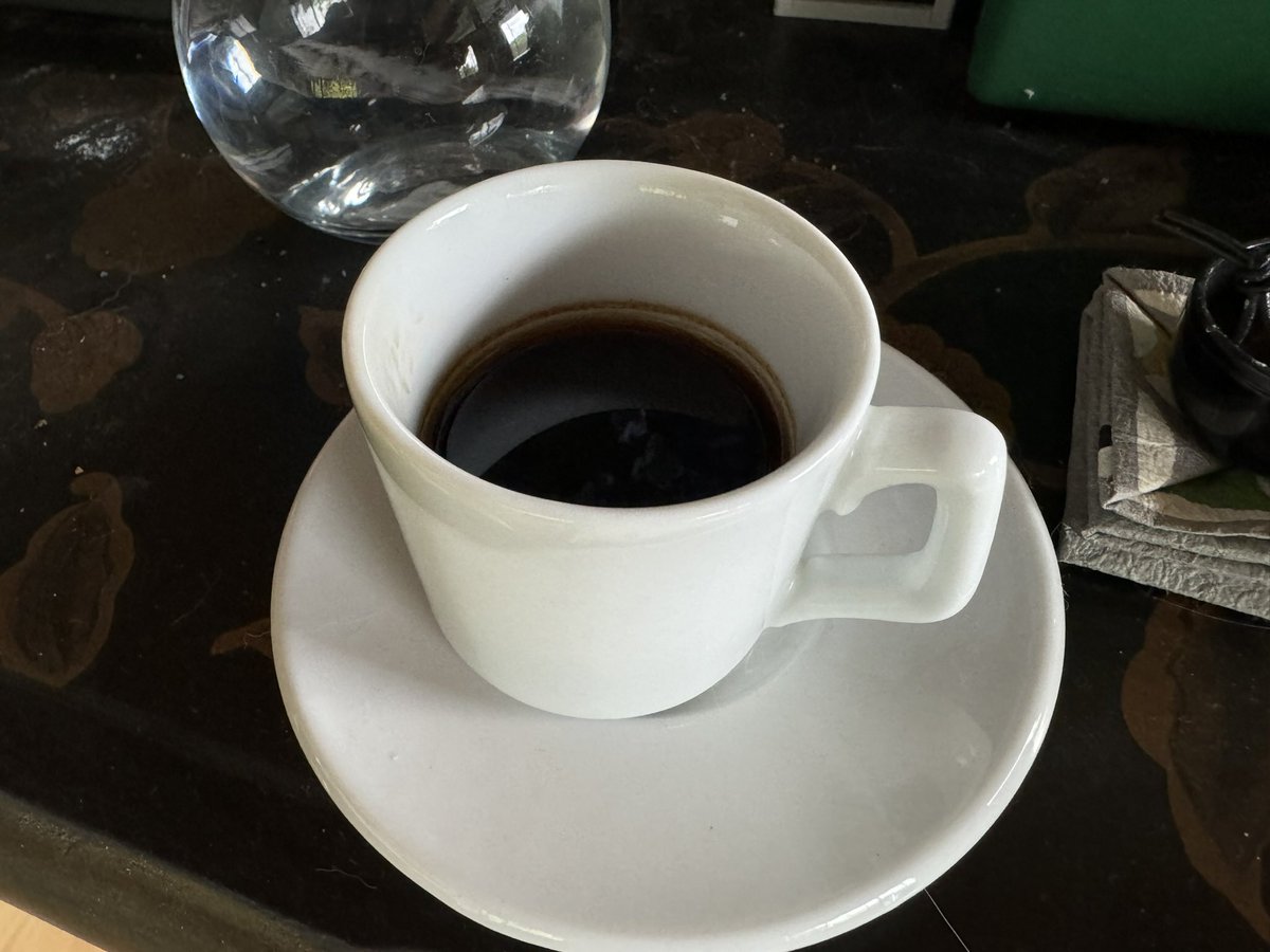 ekahilife's tweet photo. 久々にねー、旦那さんにお供えのコーヒーカップ動いてるんだよねー。最近ハーブティーだったからご機嫌だったかな☺️ https://t.co/MNpSCeco7r