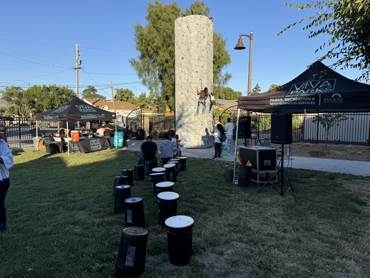 SupCindyChavez's tweet photo. #VivaParkSJ is the place to be at this summer! Thanks to my team who were able to talk to our residents about County Resource at Esther Medina Park. Thank you to the PRNS VivaParks Team for coming out for the community and resource partners!
#SanJosé #EastsideSJ https://t.co/sbcyWjHKFX