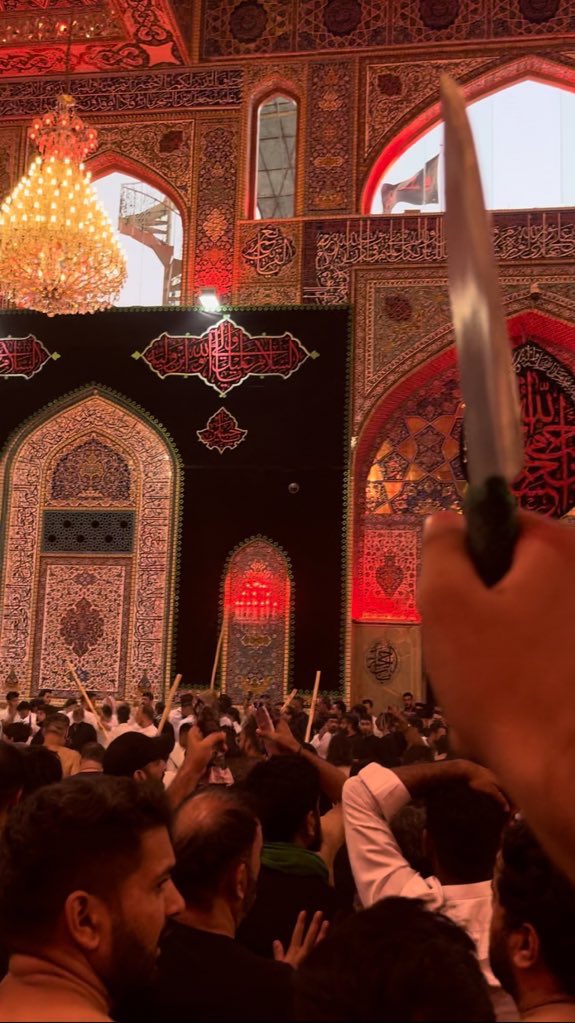 Aun2705's tweet photo. Your name runs through every drop of my blood Husayn https://t.co/RPQfuGfPeJ
