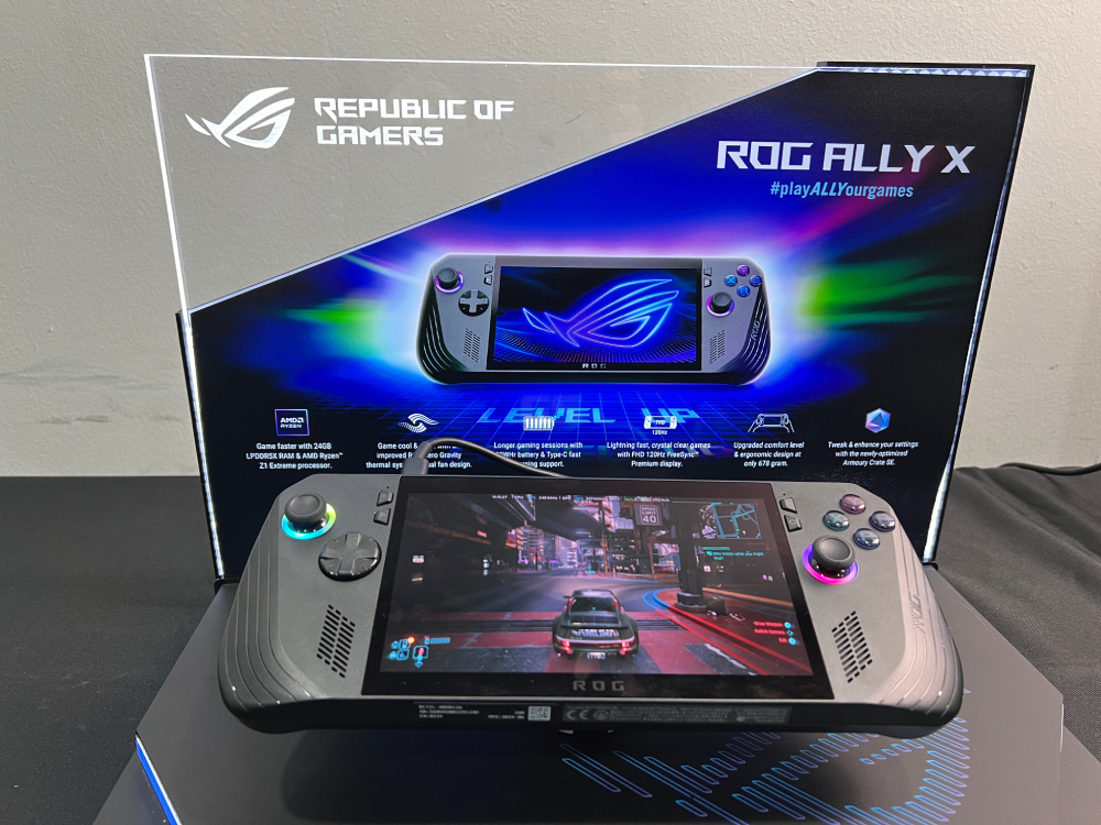 GamerSantaiMY's tweet photo. Hari ini, ASUS ROG akan umum macam-macam produk di Malaysia, termasuk harga rasmi ROG Ally X dan laptop gaming AMD pertama dengan AI!
Kami akan umumkan maklumat lanjut dalam masa terdekat; setakat ini min kongsi gambar dulu~
#ROGMY #ROGZephyrus #ROGAlly #TUFGaming https://t.co/lPehcUbkeu