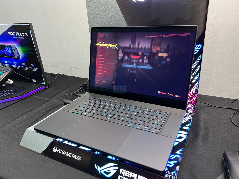 GamerSantaiMY's tweet photo. Hari ini, ASUS ROG akan umum macam-macam produk di Malaysia, termasuk harga rasmi ROG Ally X dan laptop gaming AMD pertama dengan AI!
Kami akan umumkan maklumat lanjut dalam masa terdekat; setakat ini min kongsi gambar dulu~
#ROGMY #ROGZephyrus #ROGAlly #TUFGaming https://t.co/lPehcUbkeu