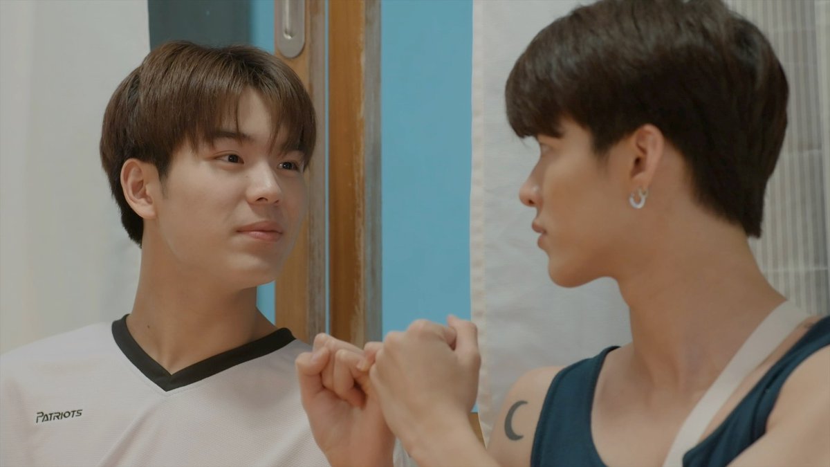 newsplusTH's tweet photo. ใครคือคนที่ใช่ ??? ริว (มีน-นิชคุณ) และ อะตอม (แฟรงค์ ธนัตถ์ศรันย์) งัดไม้เด็ด เปิดศึกชิงเซ็น (ปิง-กฤตนัน) ใน The Rebound เกมนี้เพื่อนาย’ Ep.7 https://t.co/9gR7bpIFkC #newsplusTH https://t.co/dW6tk0Hmjs