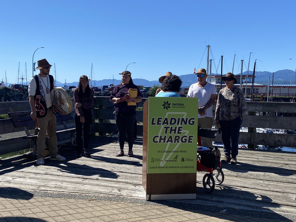 Today, <a href="/CityofCourtenay/">City of Courtenay</a> and <a href="/TownofComox/">Town of Comox</a> unveiled Canada’s first all-electric waste management fleet! Their partnership with <a href="/emterragroup/">Emterra Group</a> + <a href="/MackTrucks/">Mack Trucks</a> and their shared commitment to sustainability will reduce transportation emissions and create healthier neighbourhoods.🏡 (1/2)