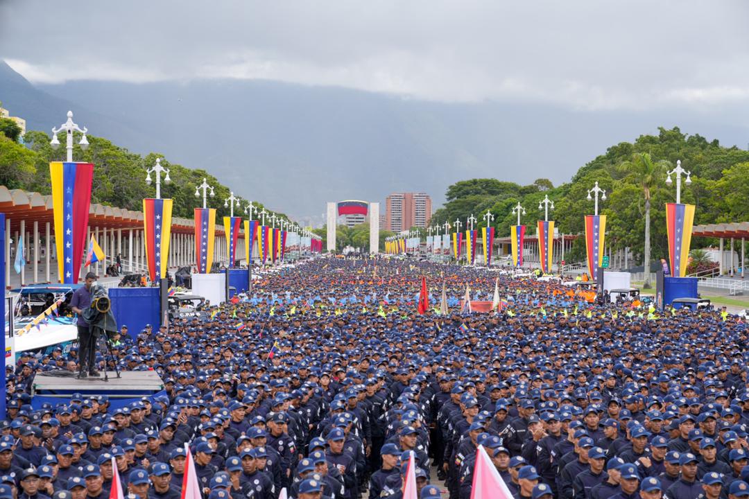 #17Jul  🇻🇪 📢 ¡ETIQUETA DEL DÍA! ▶️

#VenezuelaSegura

¡En cada rincón se ve!