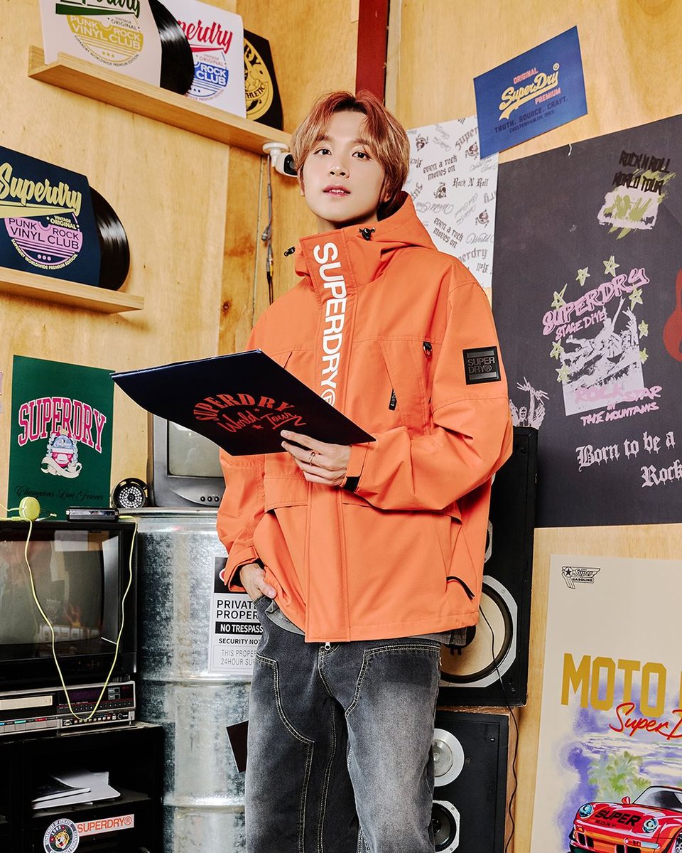 Bellyanki's tweet photo. Guys, the boys are now brand ambassadors for Superdry clothing. Please go like the photos on the brand's official Instagram.
#NCTDREAM #Superdry 

https://t.co/rYAogQ7rzp… 

🌈 #Jeno #Haechan https://t.co/GU0C53PsDm