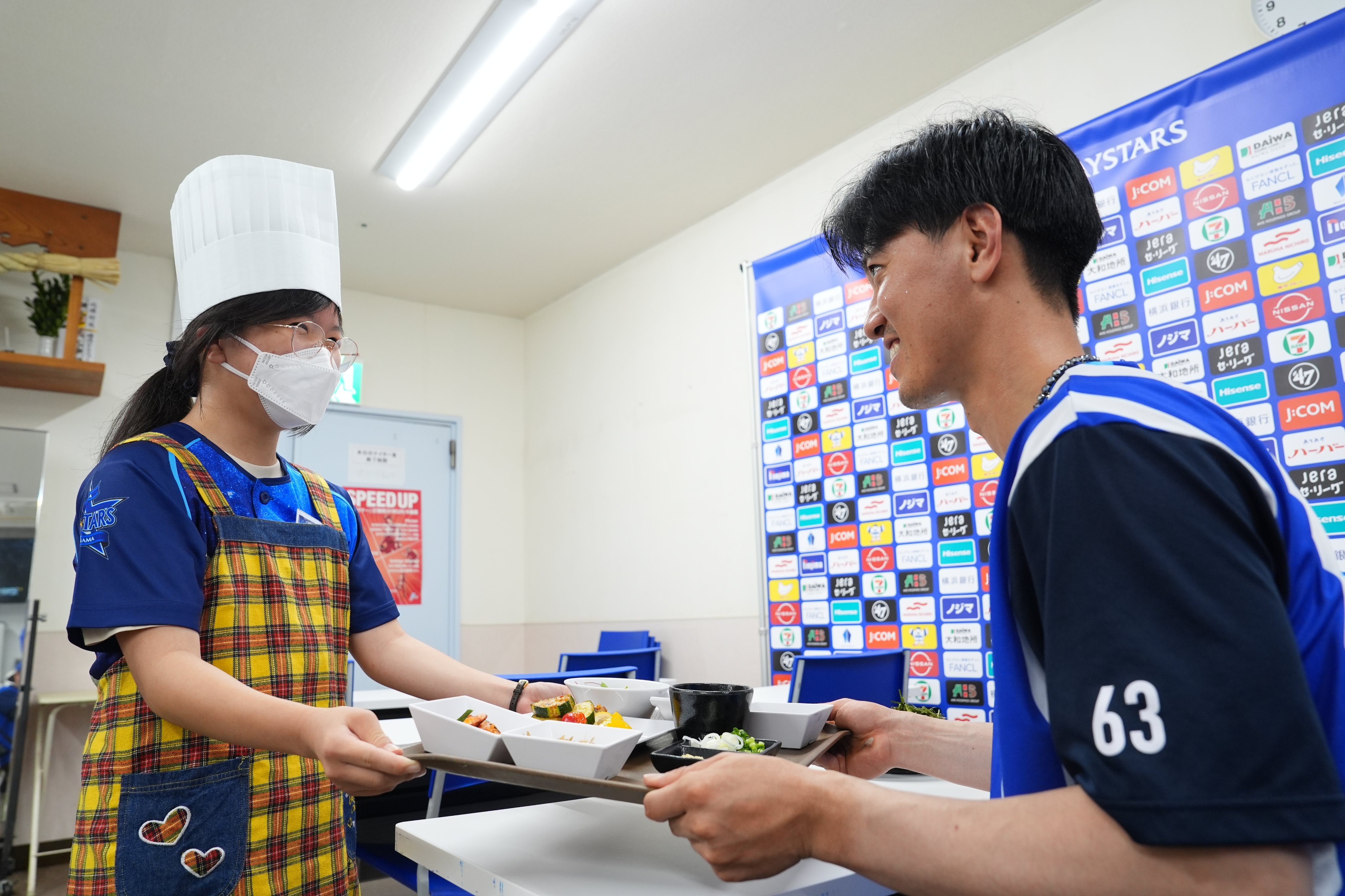 横浜高校練習着ダークネイビー REWARD 横浜高校 野球部 ネイビー Tシャツ ユニフォーム(練習着) - メルカリ