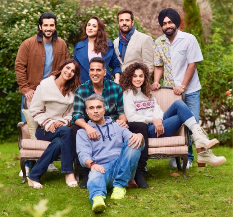 FaisalSrkian_'s tweet photo. #KhelKhelMein Last Hatiyar Hai
#AksayKumar Ke Pass.🤧🥲 https://t.co/ftwyL9dT9w