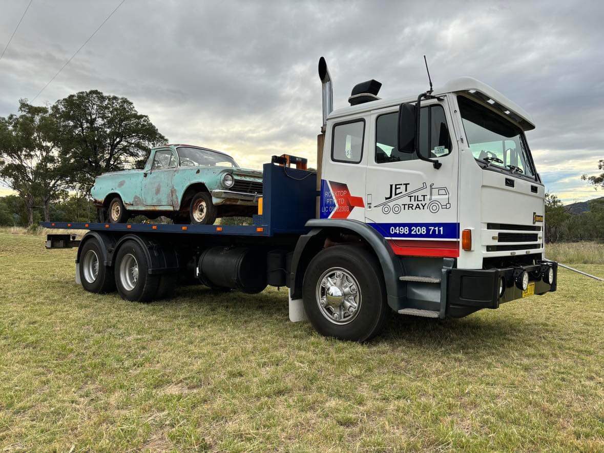 55Wooda's tweet photo. JET Tilt Tray is a locally owned business based in Tamworth NSW and services the surrounding region. We specialise in moving your machinery and equipment safely and efficiently, ensuring a smooth and secure transport solution. Give us a call if we can help out! 
Ph0498208711 https://t.co/hRG68jxtXN
