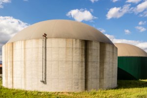 india_cgd's tweet image. Indian Oil Corp Limited (IOCL) and GPS Renewables Private Limited have formed joint venture (JV) for setting up compressed biogas (CBG) projects.

Read more - cgdindia.net/iocl-gps-renew…

#IOCL #GPSRenewables #CBGProjects #BiogasTechnology #GreenEnergy #ClimateAction @IndianOilcl