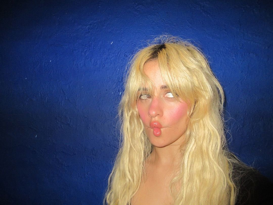 Camila_Cabello's tweet image. right now

life is sweet
like ripe mango from the farmers market around my house

life is pretty
like the almost empty babydoll pink blush on my cheeks and across my nose

life is mean
like a stranger in a bad mood you bump into on the street that breaks your heart

life is shy…