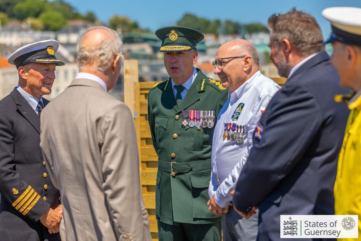 SJARS_Guernsey's tweet photo. 📸 Official photos from the Royal visit. HM King Charles meets the Chief Ambulance Officer, Knight Commander and member of the Flying Christine volunteer crew. #Guernsey #FCIII30 @StJohnINTL @StJohnEngland @AACE_org @ParamedicsUK @TASCharity @RoyalFamily https://t.co/DUq4i5A8Zx