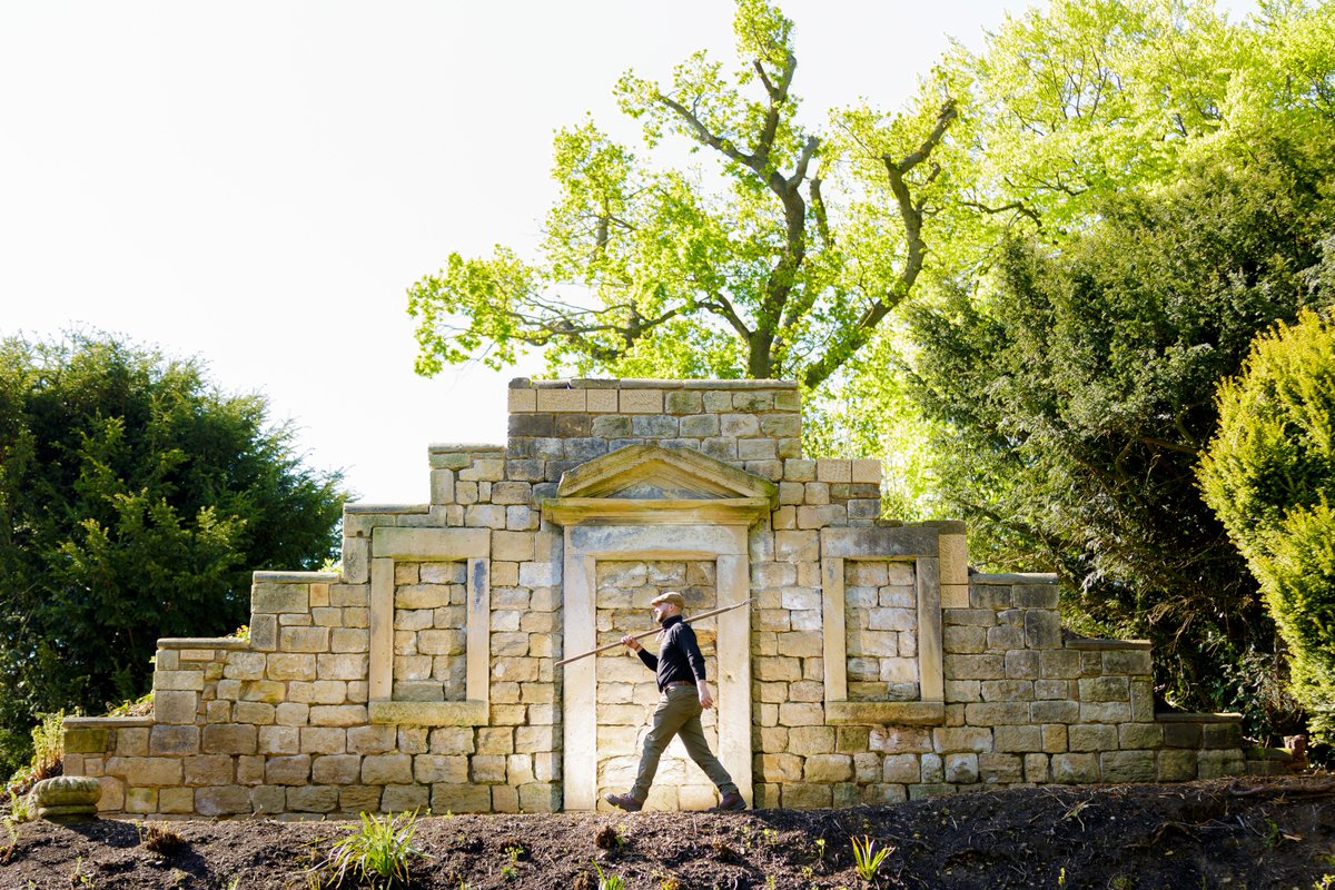 How we stride when the sun comes back out...

It's happening! The sun is finally poking its head back out, and we're making the most of it by strolling through our glorious gardens.