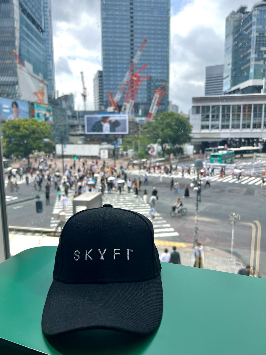 vandy1's tweet photo. Repping @SkyfiApp in #Japan over #Shibuya at the #ShibuyaSky and #ShibuyaScramble https://t.co/OK6HiTfqnT