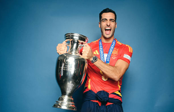 Mercado_Ingles's tweet photo. Arsenal se suma a la pija por el mediocampista Español, jugador de la Real Sociedad, Mikel Merino (28), a petición personal del DT, Mikel Arteta. [Athletic] https://t.co/X1TqyaEYOr