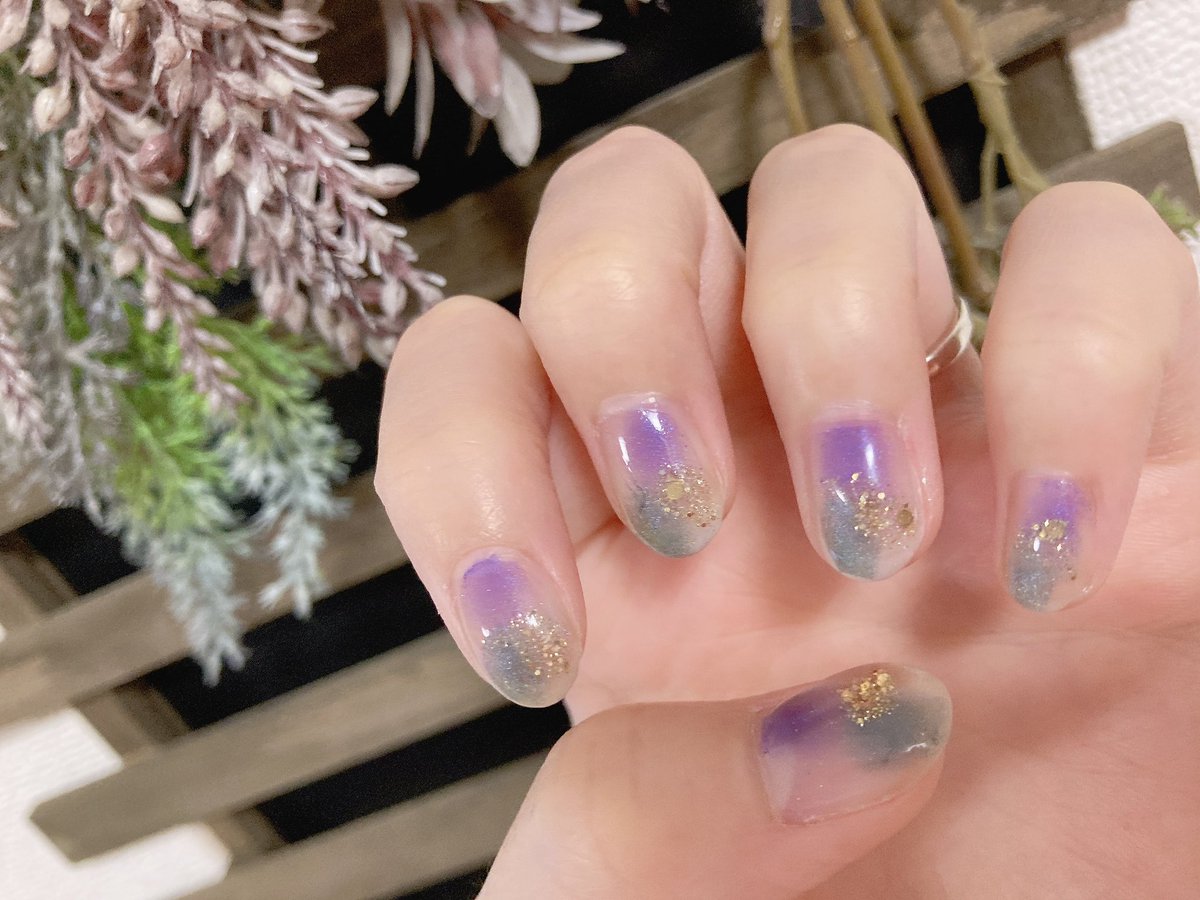 kakkokari___115's tweet photo. 使わないアイシャドウでネイル💅 https://t.co/terNsPq03R
