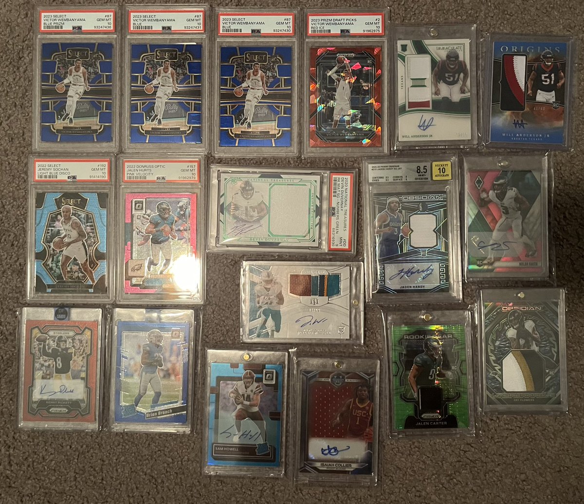 PhanaticCards's tweet photo. Everything you see is for sale. Shoot me some offers and/or questions! https://t.co/M4NIDxVzye