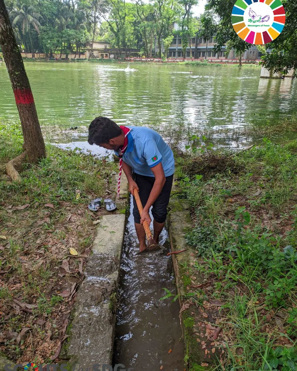 unitedprojectbd's tweet photo. A healthy environment is paramount to a healthy future. Water is one of the most important elements of our nature. So the surrounding pond, area should be cleaned. Inspired by this, I decided to take some steps to clean our college pond.
#unitedprojectbd
#1st_project https://t.co/dYHhLXIogl