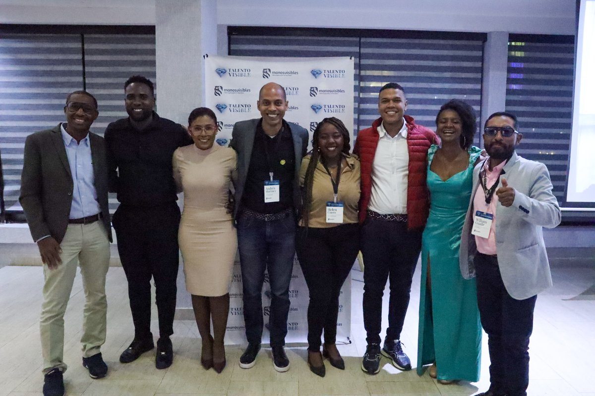 ✨ Acabamos de celebrar la cena de bienvenida para más de 100 gerentes visibles y étnicos de todo el país. 🍽️ Ha sido una velada inspiradora donde nuestros líderes han compartido experiencias y expectativas para los días venideros.